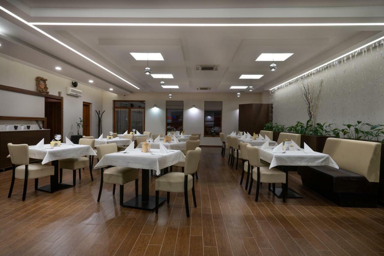 Doresz Wellness Panzio Bed & Breakfast Ujhartyan Ngoại thất bức ảnh